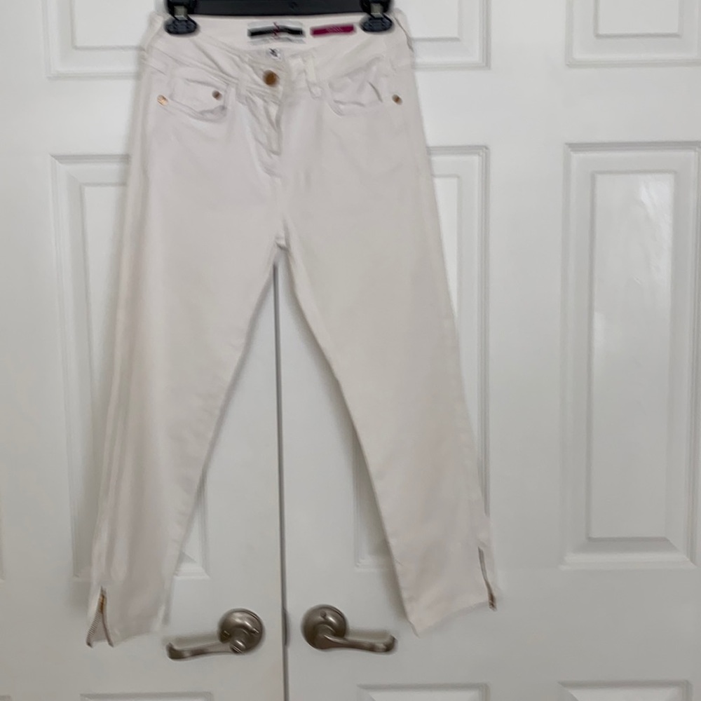 Jasper Conran size 4 white Capri length jean pants